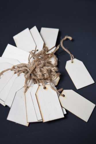 [K1020132] Kadokaartje HOUT 5X3cm Naturel Blanco & Koord 24stuks