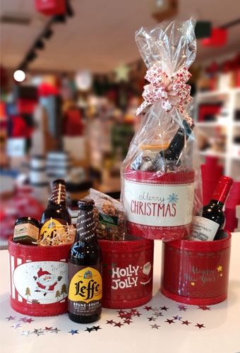 [K1230210] Keramieken Potje Merry Christmas 4stuks & GRATIS 4 ZAKJES & 4 STRIKJES